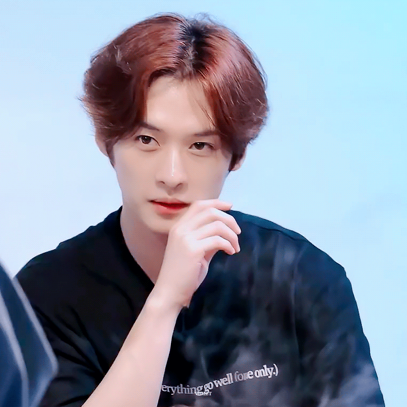 리노 Leeknow 230731 SKZLOG 스키즈로그 어쩌다촬영한하루