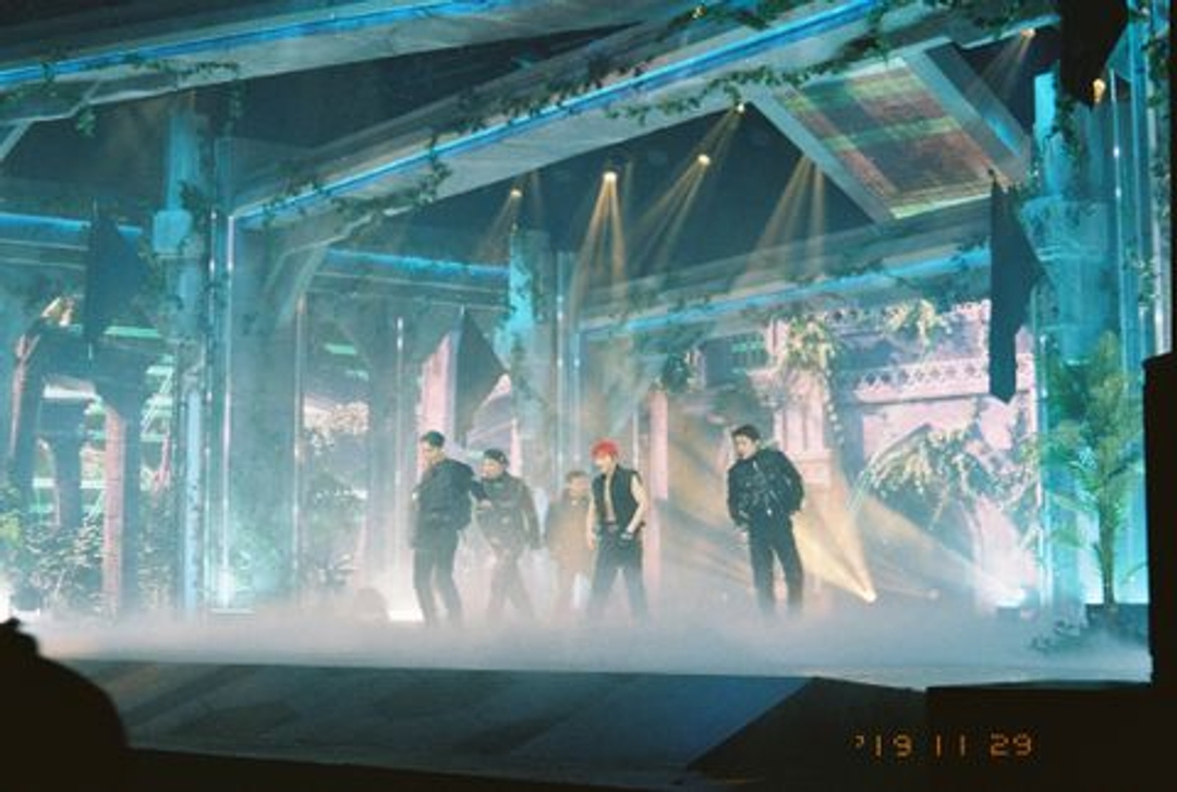 첸 Chen 세훈 Sehun 백현 Baekhyun 카이 Kai 찬열 Chanyeol 수호 Suho 20191205 EXO_THE_STAGE OBESESSION 베레모_찬열