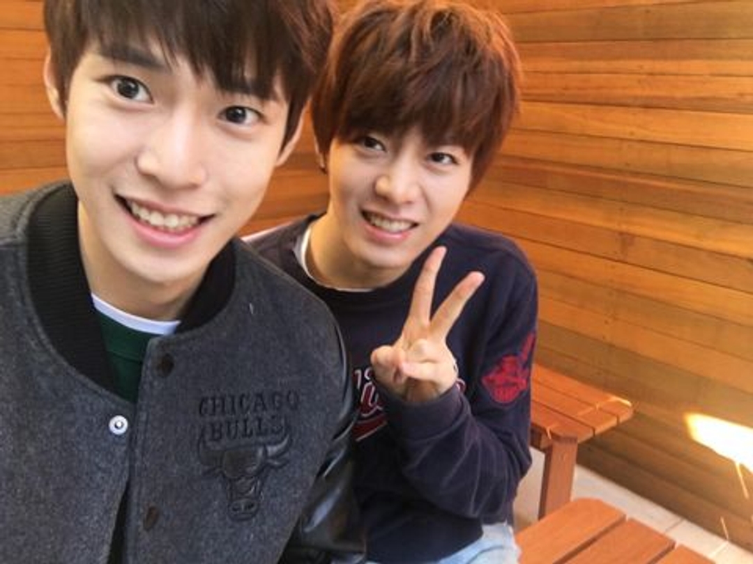 도영 Doyoung 유타 Yuta 브이 과사 과거사진 추억 20220707 우리칠