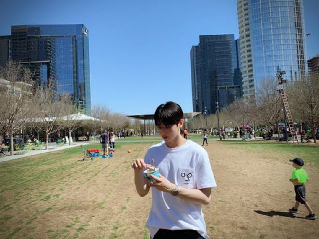 차은우 Cha Eunwoo 아이스크림 남찍사 남친짤 20190322