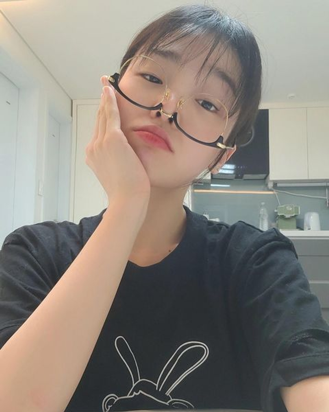승희 Seung Hee 셀카 20210828 쌩얼 민낯 여친짤 숙소