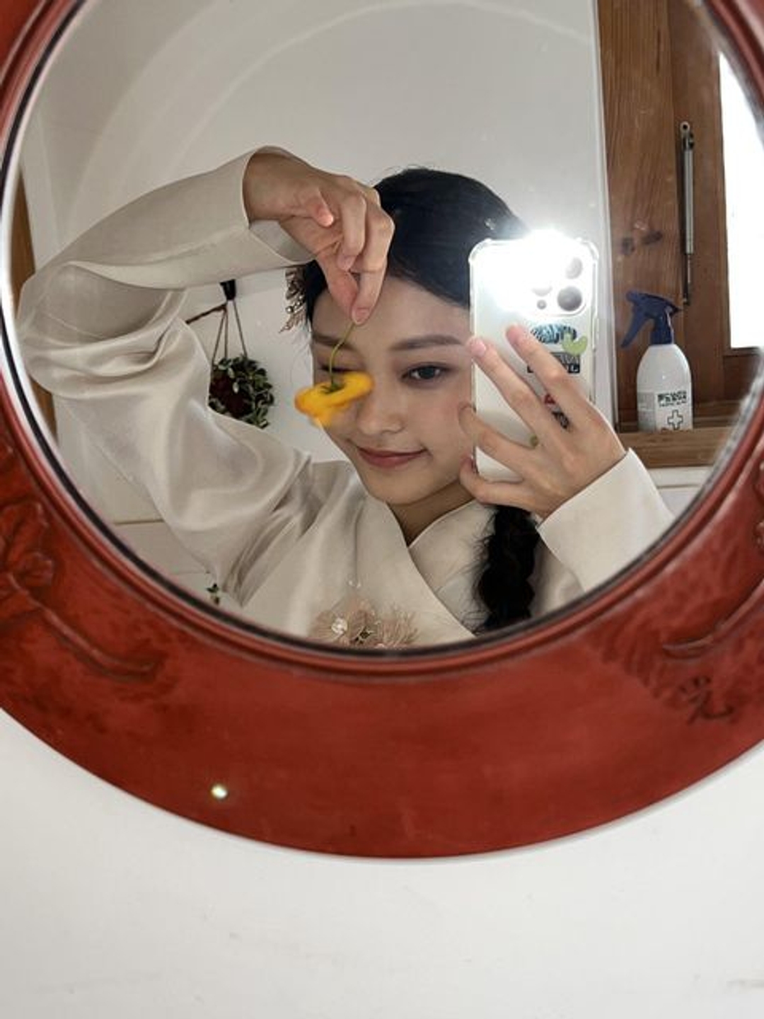 해린 HAERIN 추석 거울셀카 거울샷 20220908