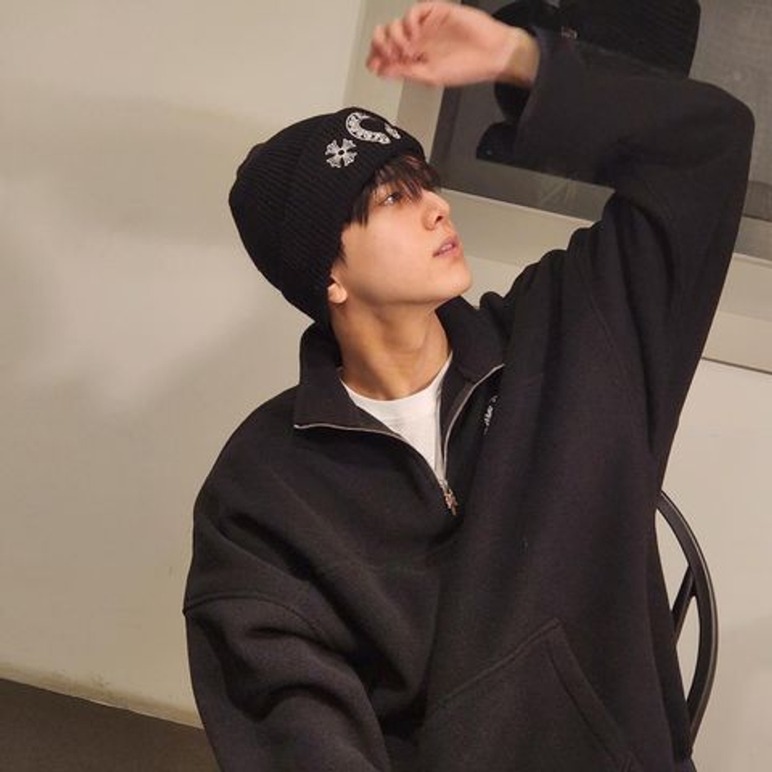 영훈 Younghoon 남찍사 비니 감성 20221026 잘생김