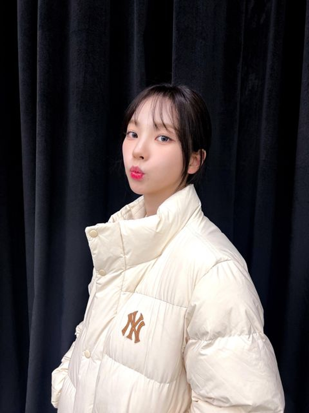 카리나 KARINA 광고 배경화면 남찍사 MLB ad 여친짤 20221115