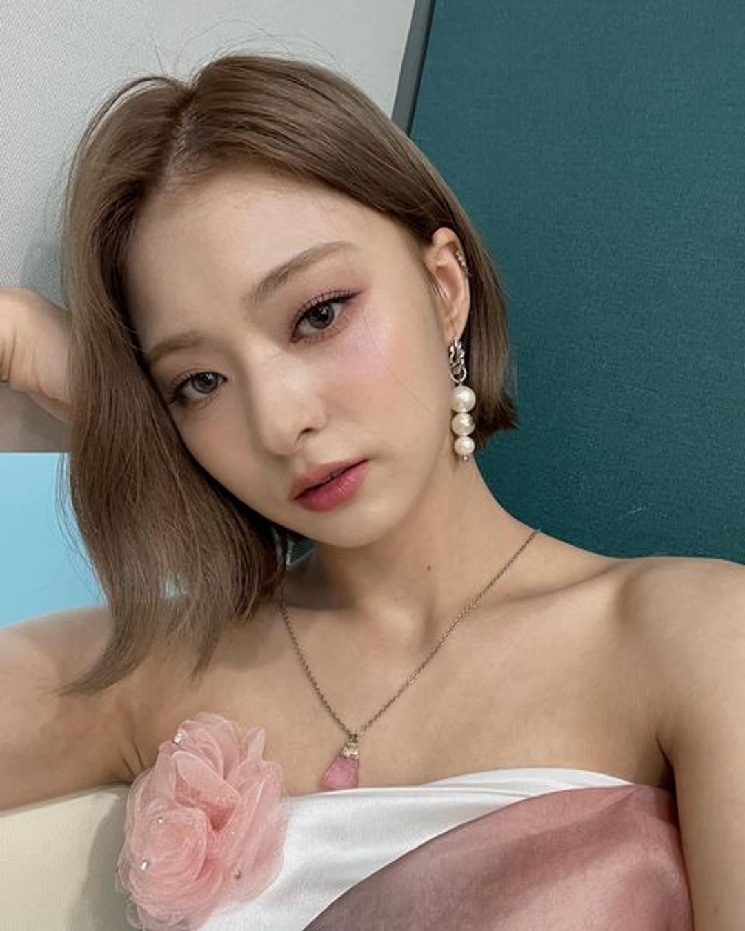 이나경 Nagyung 셀카 Selfie 엠카운트다운 단발 20220808 fromourMementoBox StayThisWay 스디웨