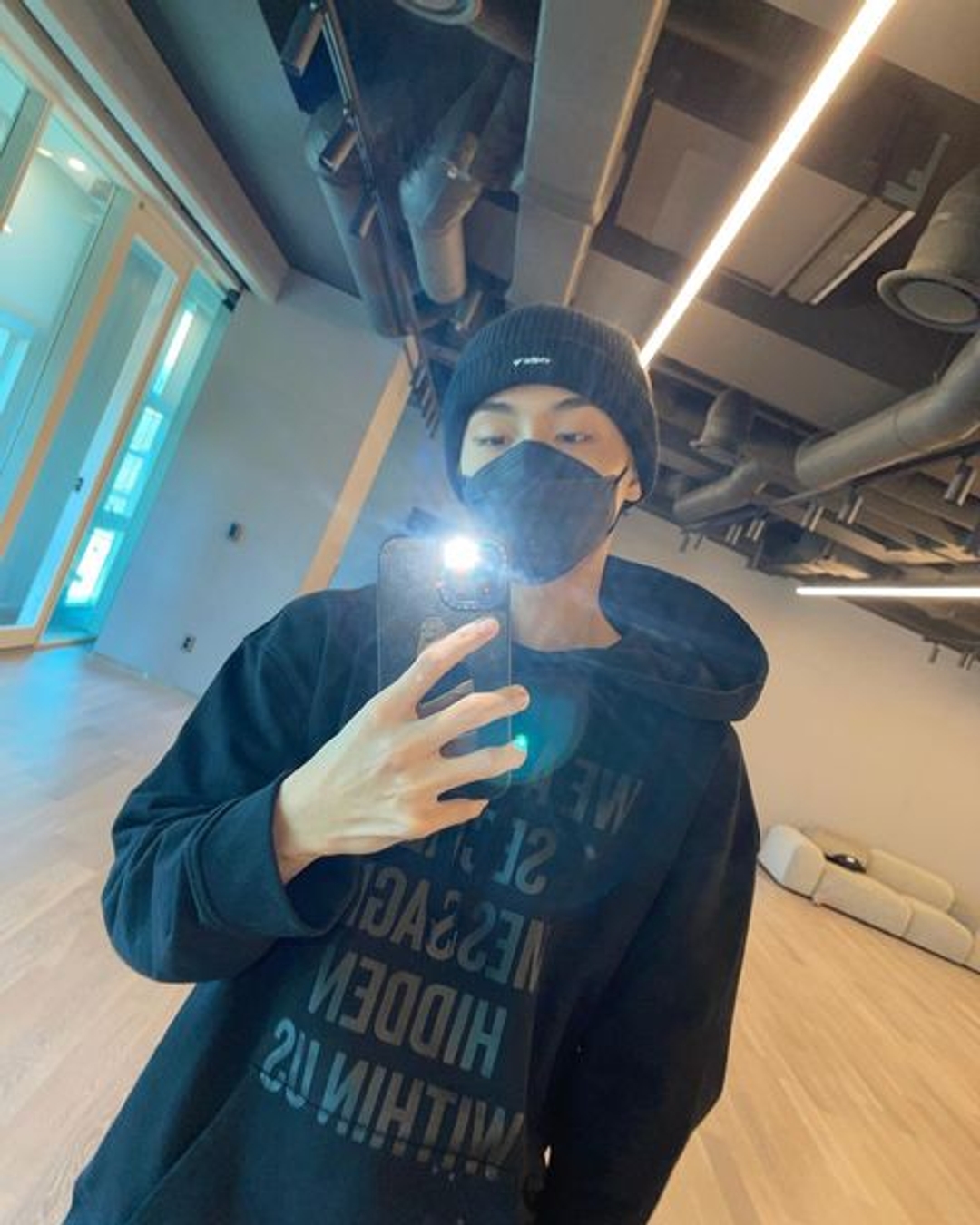 윈윈 Winwin 연습실 거울셀카 20220926
