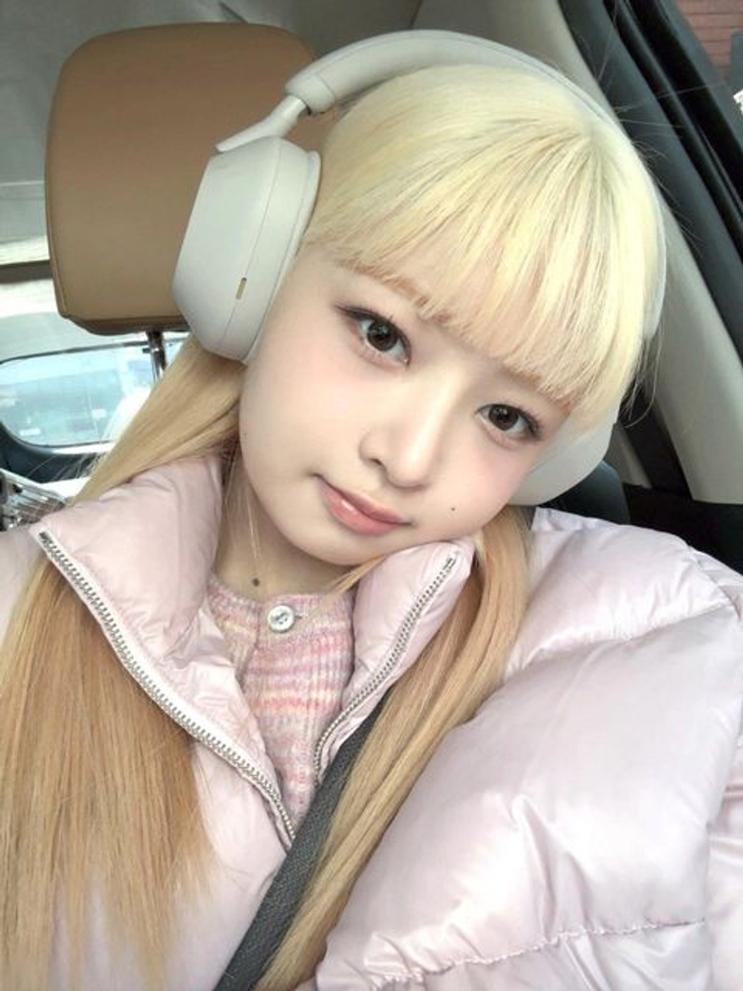레이 REI 셀카 Selfie 패딩 헤드폰 headphones 20230222