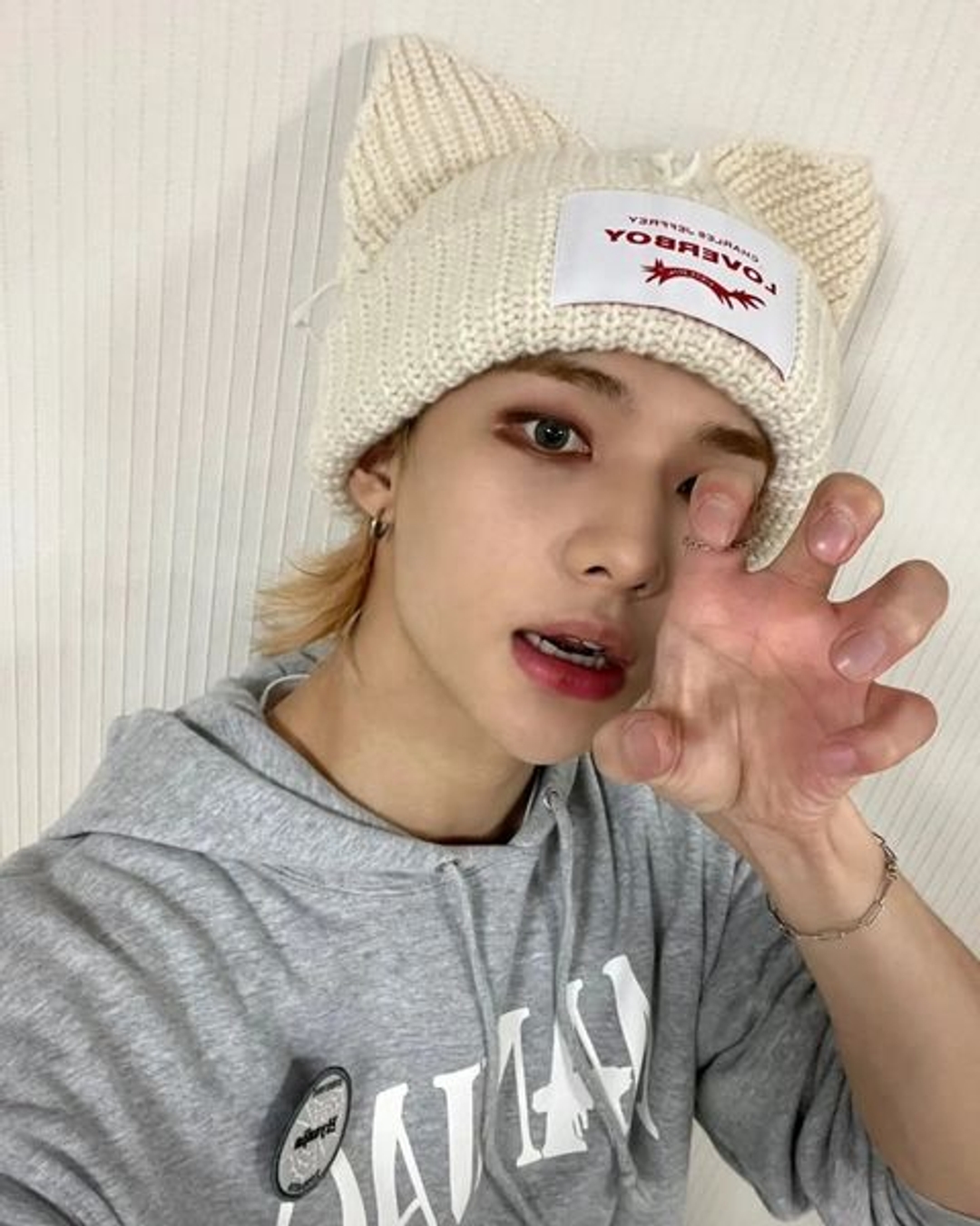 현진 Hyunjin 셀카 Selfie 20230225 loverboy 러버보이