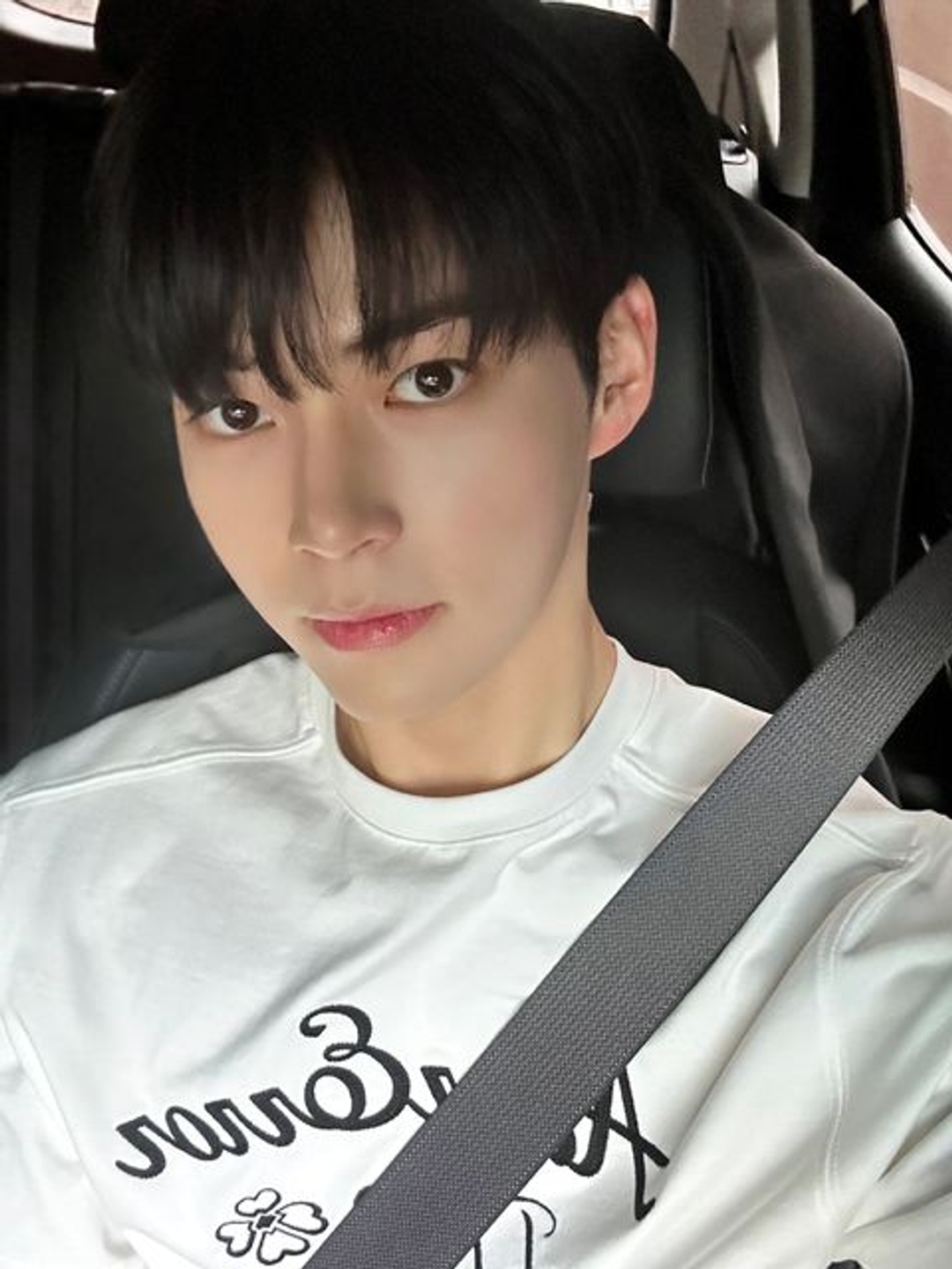 성한빈 SUNG HANBIN 셀카 Selfie 남친짤 덮머 20230421 한빈네컷 한빈이의순간들