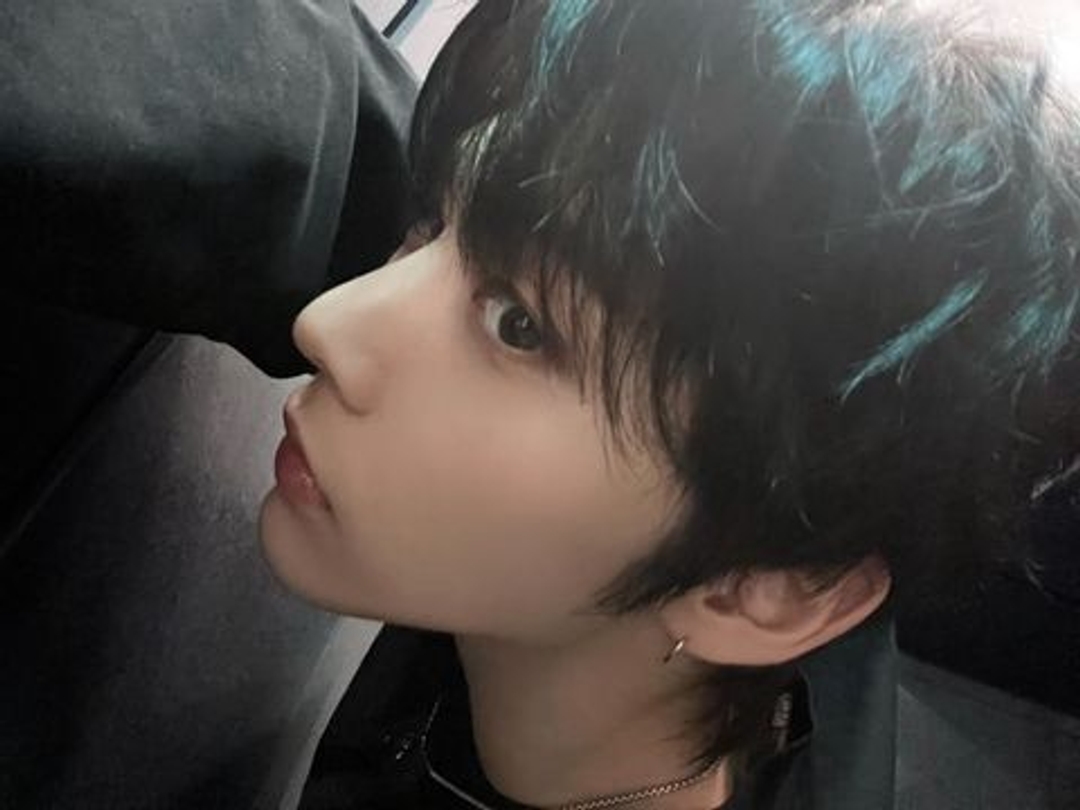태산 TAESAN 셀카 Selfie 남친짤 셀피 일코 boyfriendmaterial 20231012 SocialFacade